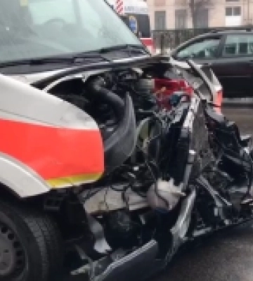 На перехресті у Луцьку сталася аварія: 14-річну дівчинку госпіталізували