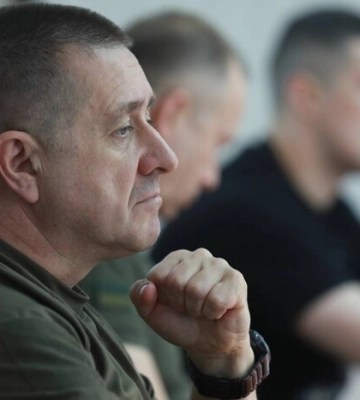 Сирський привітав начальника Генштабу із призначенням та розповів, де вони воювали разом