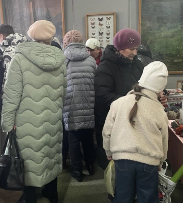 У Франківську стартував благодійний ярмарок. Що цікавого там можна придбати