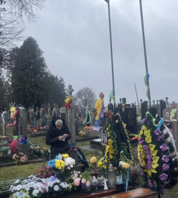 На день народження – меморіальна дошка: у громаді на Волині вшанували загиблого Героя