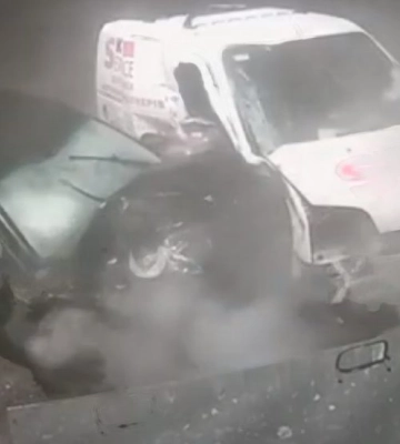 У Дніпрі 21-річний водій Toyota пошкодив чотири припарковані автомобілі (Відео)