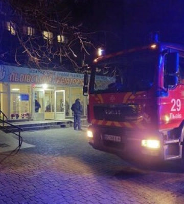 У геріатричному пансіонаті у Львові спалахнула пожежа: одна людина загинула. ФОТОрепортаж