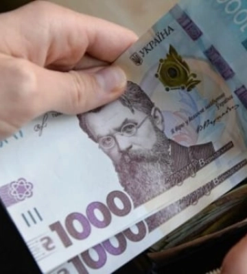 Помощь переселенцам из Мелитополя после 1 марта - кто будет получать: последние изменения 
