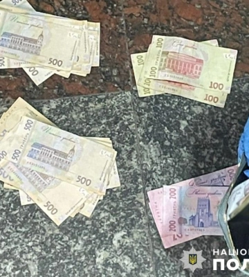 Грабувала жінок: на столичному вокзалі затримали серійну крадійку (ФОТО)