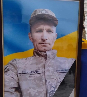 У Бурині попрощалися із захисником Едуардом Єраком