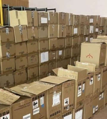 Франція передала освітнім закладам Київщини 6 тисяч планшетів