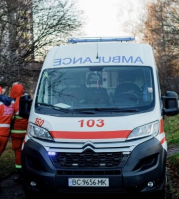 Росіяни обстріляли Херсон: пасажирка маршрутки дістала поранення