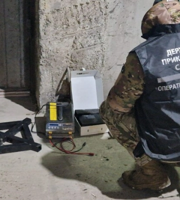 На Волині прикордонники приземлили дрон із двома десятками кілограмів гашишу