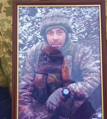 У Лебединській громаді попрощалися із загиблим захисником Віталієм Бідним