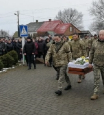 У Шацькій громаді на Волині попрощалися із загиблим військовим Олександром Бондаруком