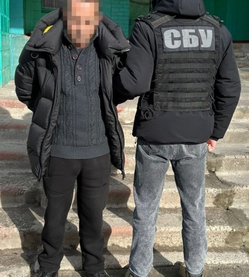 На Кіровоградщині російський інформатор у власному гаражі зробив «пункт спостереження» за ешелонами ЗСУ