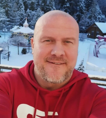 Узелков сообщил, что его госпитализировали в Киев. Неделю назад он рассказал о проблемах со здоровьем и заявил, что ему удалось&amp;hellip;