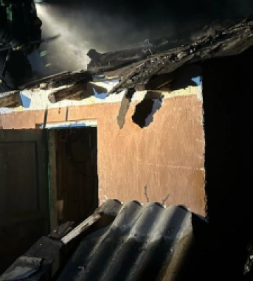 У Солонці на території садового товариства горіла будівля