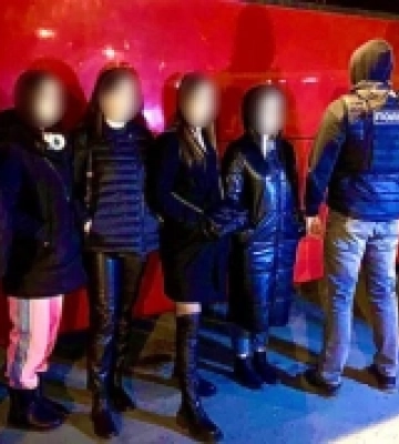 В Одесі викрили чоловіка, який вербував жінок для надання інтимних послуг в Італії