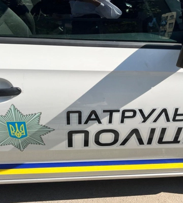 У Франківську патрульні знайшли наркотики в двох чоловіків