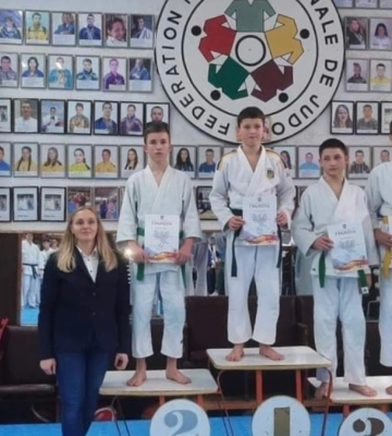 У Надвірнянському спорткомплексі відбувся Чемпіонат