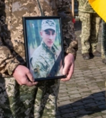 Дубенчани попрощалися із загиблим воїном-розвідником