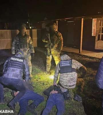 Прикордонники викрили на Закарпатті групу переправників чоловіків за кордон