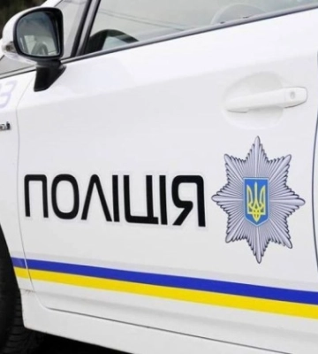 В Черкассах мужчина повредил 8 припаркованных автомобилей