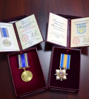 У Рахові родинам полеглих захисників України вручили державні відзнаки