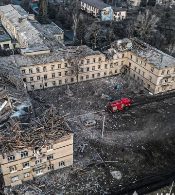 Нацполіція показали наслідки чотирьох ракетних ударів по Селидовому  – фото