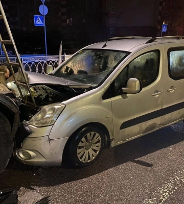 П&#039;яний водій врізався в припарковану вантажівку під час комендантської години в Києві, йому повідомили про підозру - прокуратура