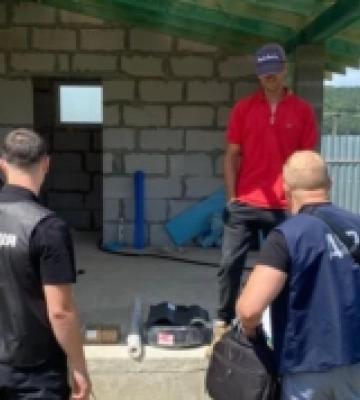 Судитимуть ексвоєнкома із Закарпаття, який змушував солдатів будувати йому маєток