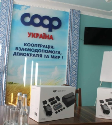 Рівненські кооператори передали два квадрокоптери військовим на Херсонський напрямок