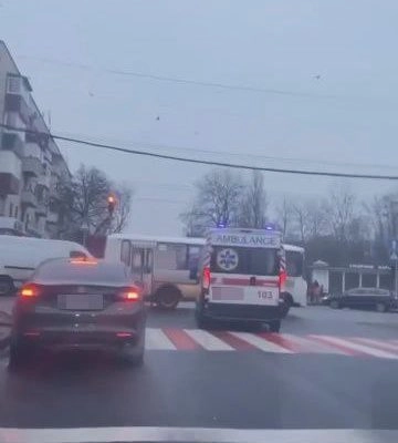 У Черкасах розшукали водія, який не пропустив швидку