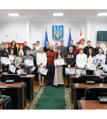 Найкращим спортсменам Луцька вручили сертифікати на іменні стипендії