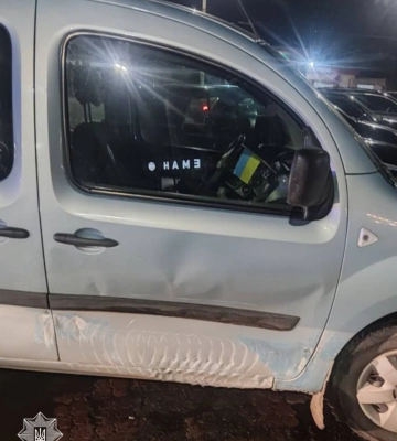 У Луцьку нетверезий водій в&amp;#039;їхав в авто і втік. Фото