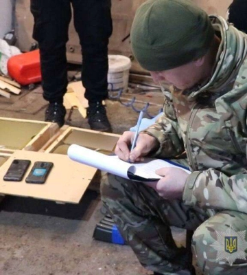 Ховали боєприпаси у гаражі та вдома: у Дніпрі затримали двох чоловіків