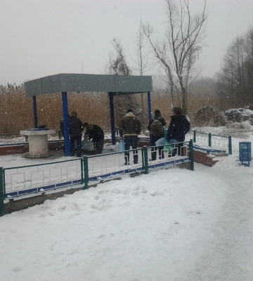 Утечка топлива: жителей Немышли призвали не пить воду из источников и скважин