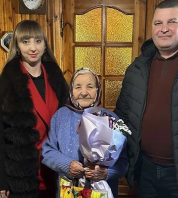 На день народження довгожительки з Волині народився її десятий правнучок