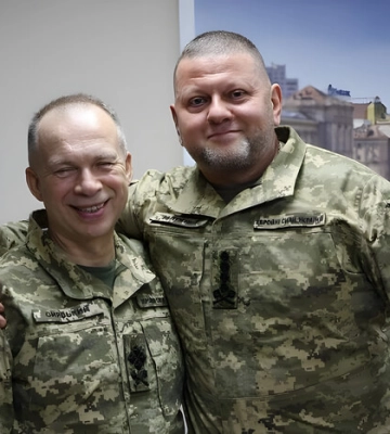 Постріл собі в ногу, або Українці мають підтримувати армію попри все