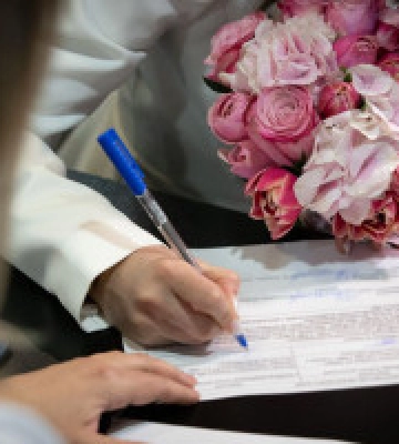 У Києві в День всіх закоханих вирішили одружитися понад сто пар