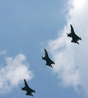 Жінки зможуть стати пілотами F-16 – Ігнат