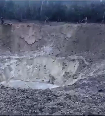 Уламки збитих ракет упали під Києвом, постраждали будинки