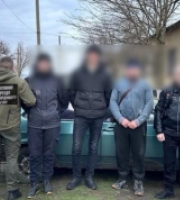 На Одещині затримали перевізника, який за шість тисяч доларів доставляв до кордону чоловіків призовного віку