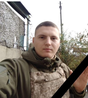 На Одещині попрощаються з 26-річним військовим Олександром Паламарчуком