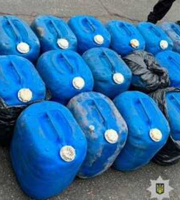 На Полтавщині затримали викрадачів дизпалива з локомотивів