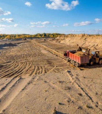 На Рівненщині продали дозволи на видобуток бурштину й піску