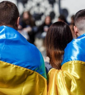 Опитування КМІС: Сирському довіряють 40% українців, не чули про нього до лютого 35%