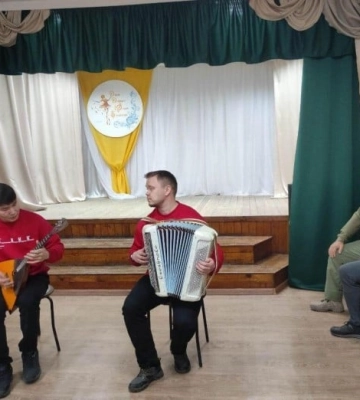 «Концерт дружби з Якутією» провели рашисти в окупованому Докучаєвську