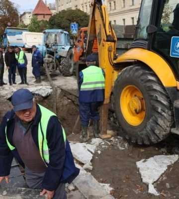 У Львові на тиждень перекрили вулицю