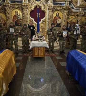 Полтавська громада попрощалась із загиблими Героями Тарасом Голубицьким та Віктором Сологубом