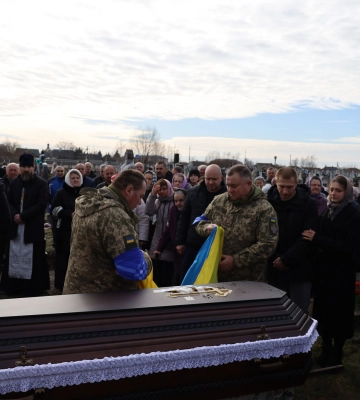 У Рівному прощалися із двома воїнами, які загинули на Донецькому напрямку в один день