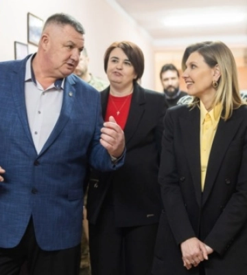 Зеленська відвідала школи Тернопільщині та перевірила реформу шкільного харчування