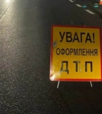 ДТП в Ужгороді: постраждав чоловік та неповнолітня