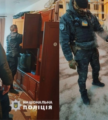 На Прикарпатті поліцейські викрили 27-річного чоловіка на збуті вогнепальної зброї та набоїв. ФОТО